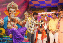 कानपुर में जगह जगह विधि विधान से स्थापित हुए विध्नहर्ता, सांसद रमेश अवस्थी ने विशेष आरती में लिया गजानन का आशीर्वाद
